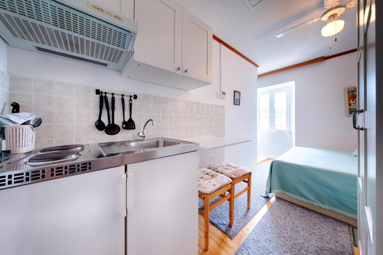 Apartments And Rooms By The Sea Komiza, Vis - 2431 Ngoại thất bức ảnh