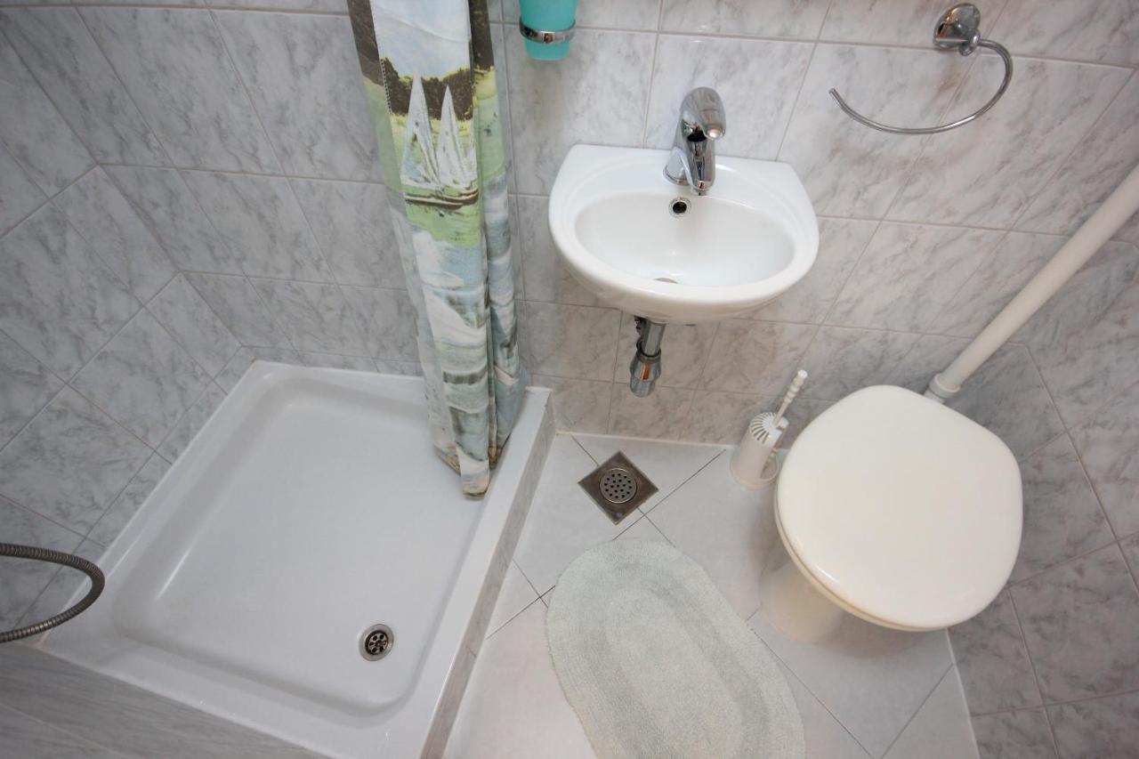 Apartments And Rooms By The Sea Komiza, Vis - 2431 Ngoại thất bức ảnh
