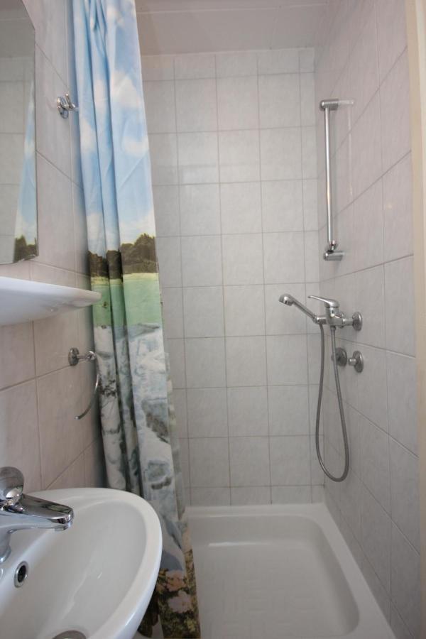 Apartments And Rooms By The Sea Komiza, Vis - 2431 Ngoại thất bức ảnh