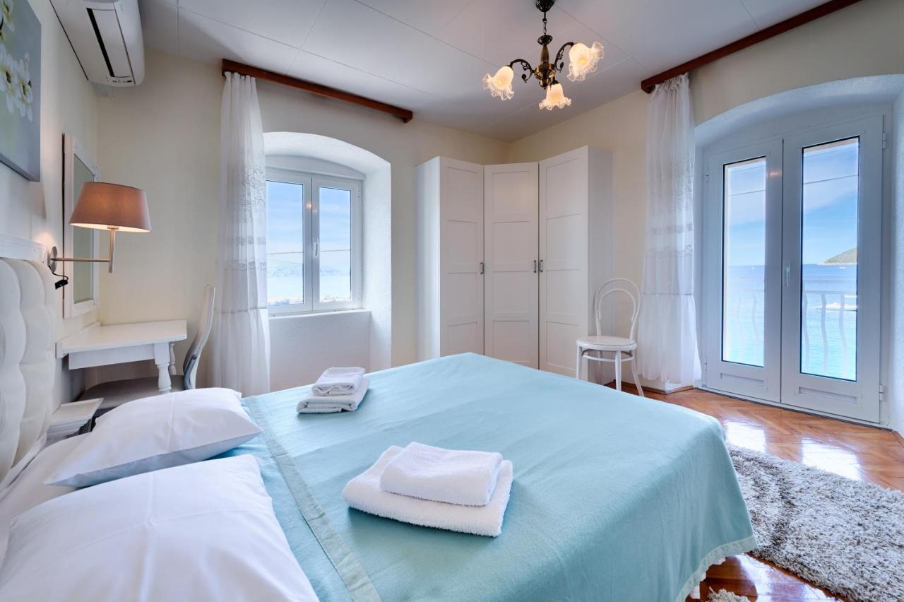 Apartments And Rooms By The Sea Komiza, Vis - 2431 Ngoại thất bức ảnh